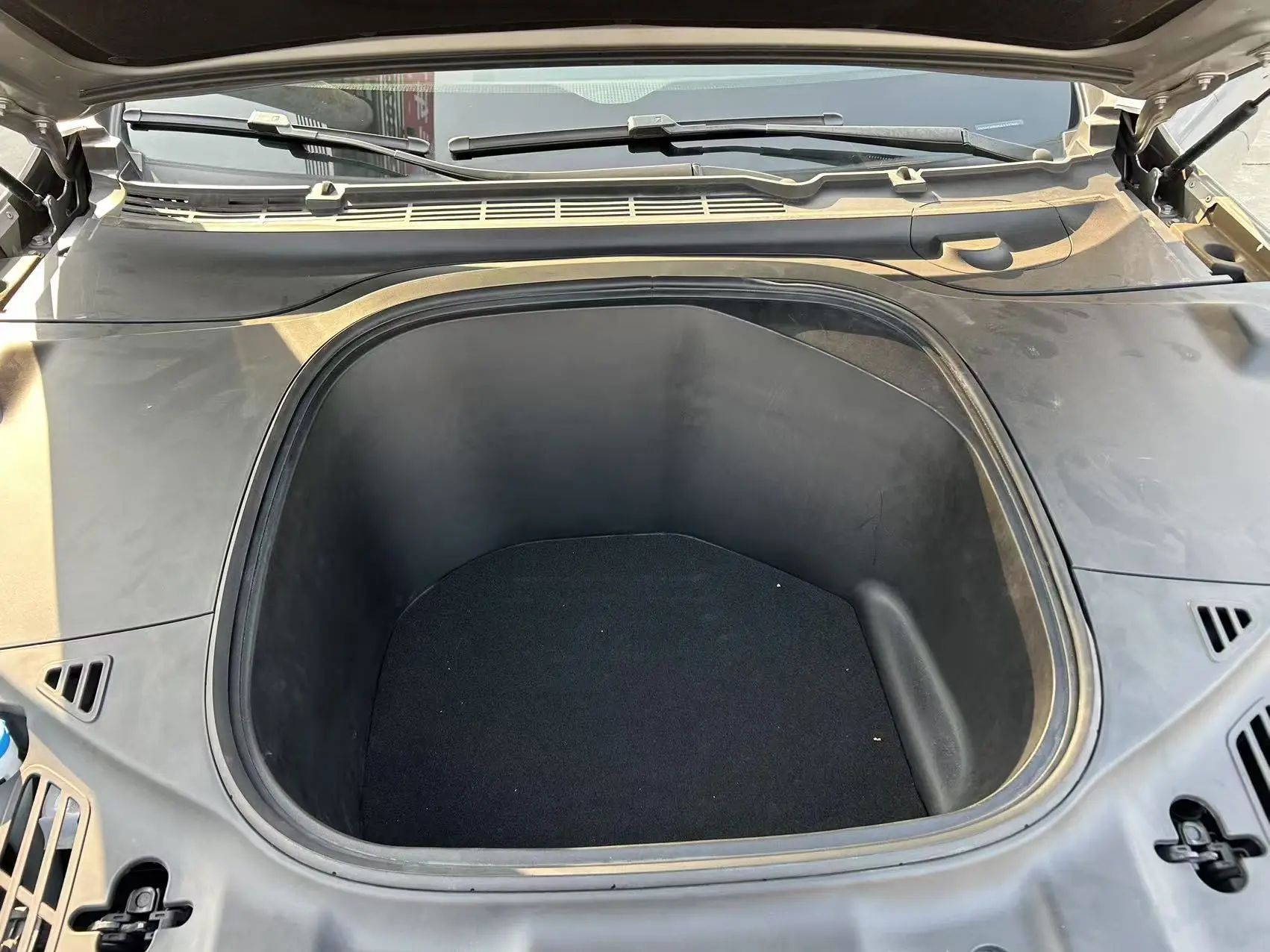 Xpeng P7, 2022 12